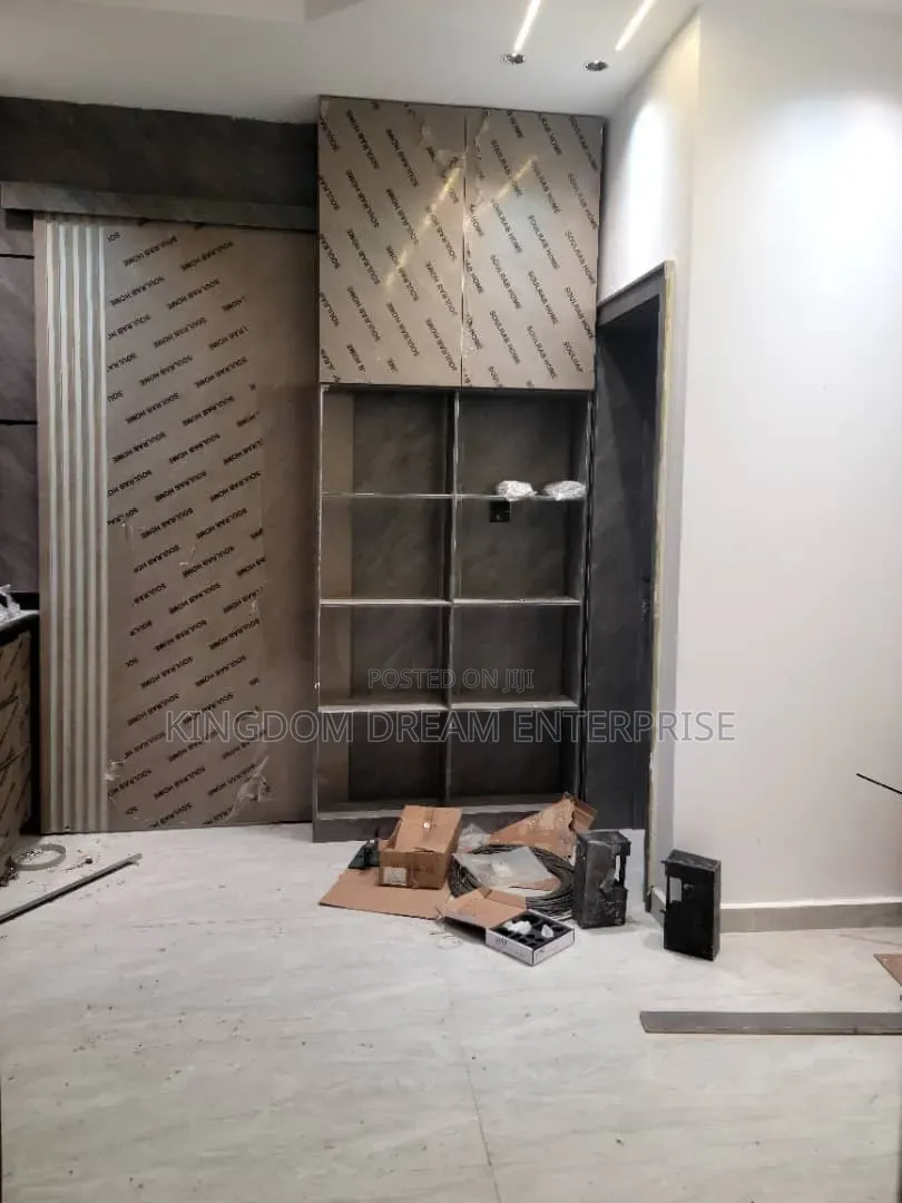 1bdrm Apartment in Lekki Phase 1 Lagos for rent