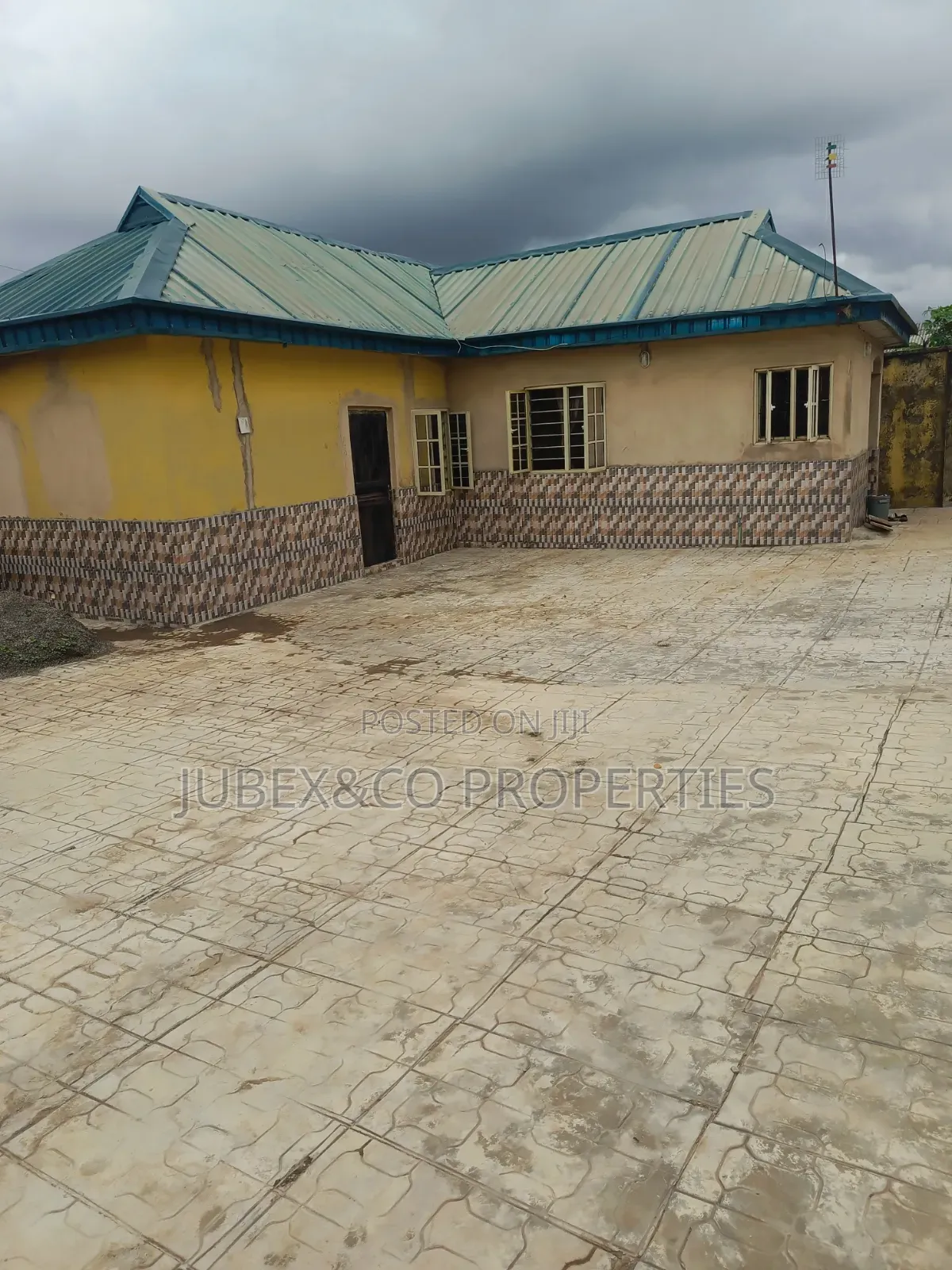 4bdrm Bungalow in Ilogbo After Owode for sale