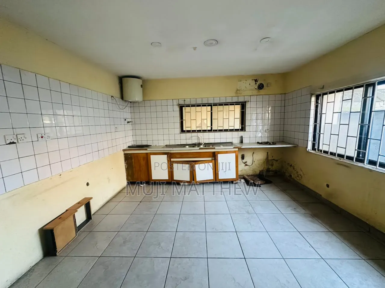 3bdrm Bungalow in Of Aminu Kano, Wuse 2 for rent