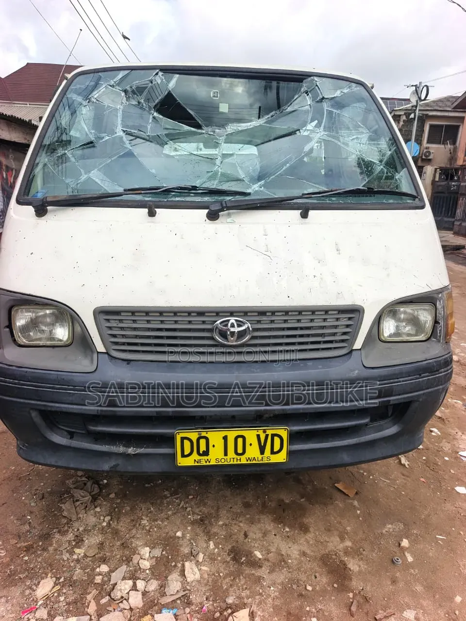 Toyota HiAce 2000 White