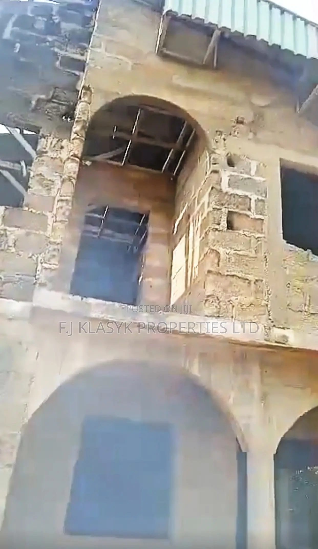 4bdrm Apartment in Benin City for sale
