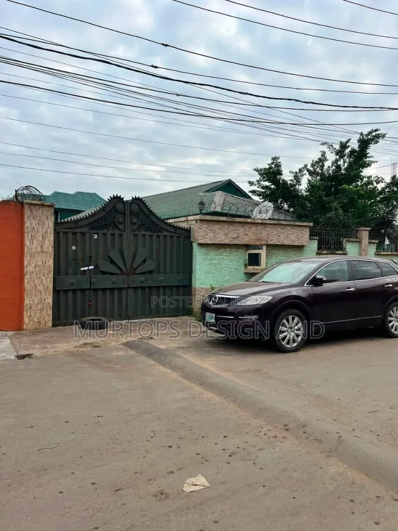 5bdrm Bungalow in Adeniran Ogunsanya for sale