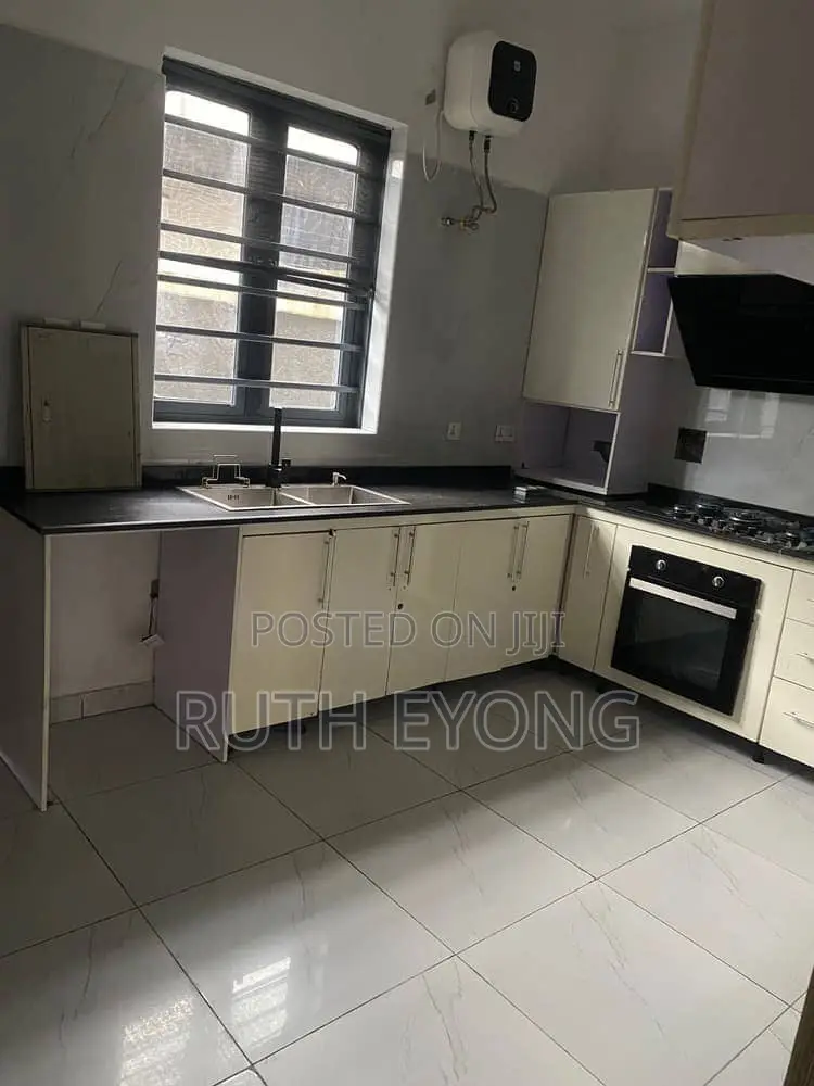 4bdrm House in Orchid, Lekki Phase 1 for rent