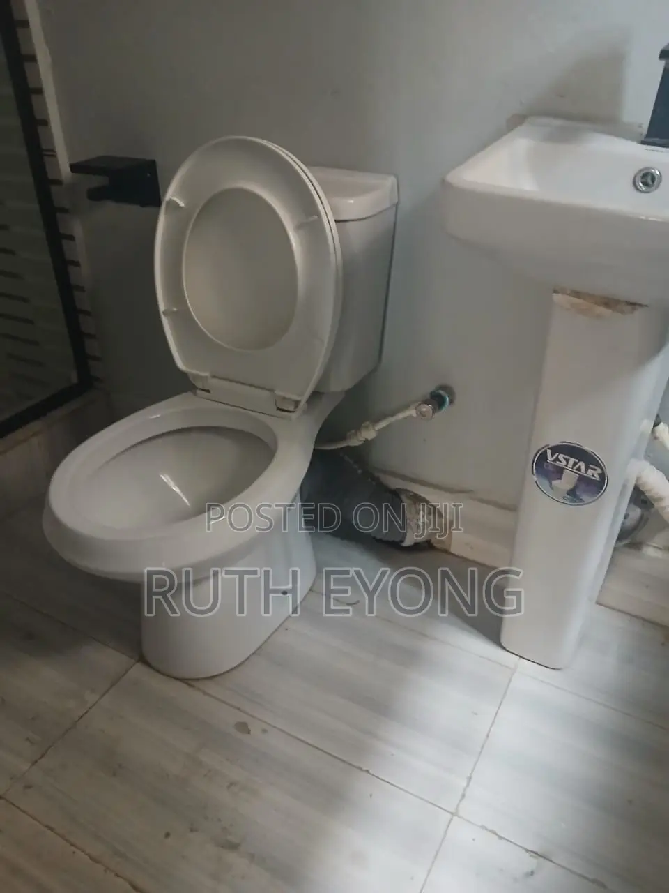 2bdrm Apartment in ๐ฆ๐ถ๐น๐๐ฒ๐ฟ๐๐ฎ๐ธ๐ฒ ๐ฆ๐๐ฟ๐ฒ๐ฒ๐,, Ogombo for rent