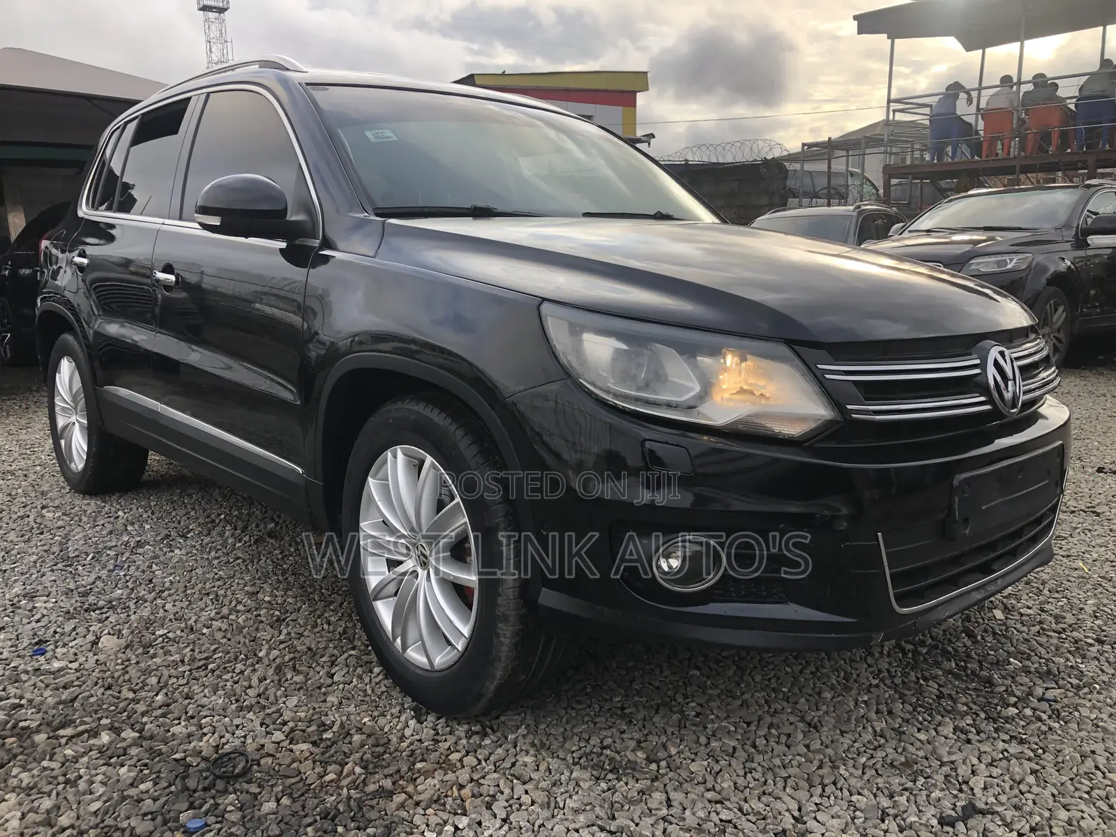 Volkswagen Tiguan S with Sunroof 2013 Black