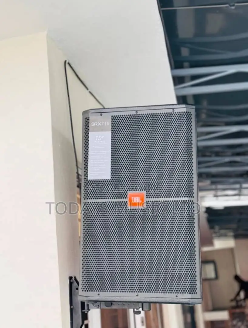 JBL SRX715 Hanging 15” Speaker