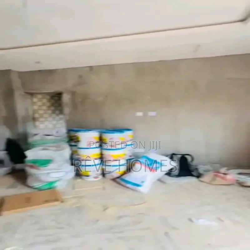 Mini Flat in Lawanson for rent