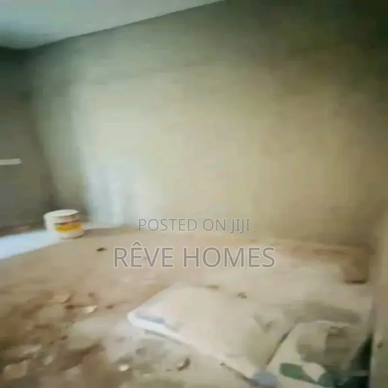 Mini Flat in Lawanson for rent