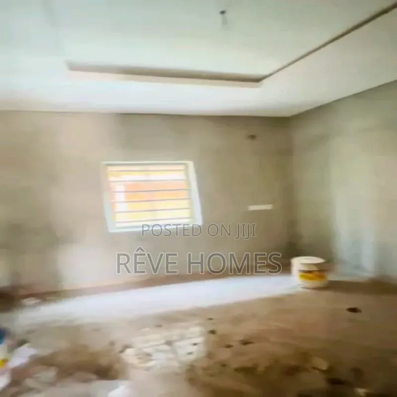 Mini Flat in Lawanson for rent