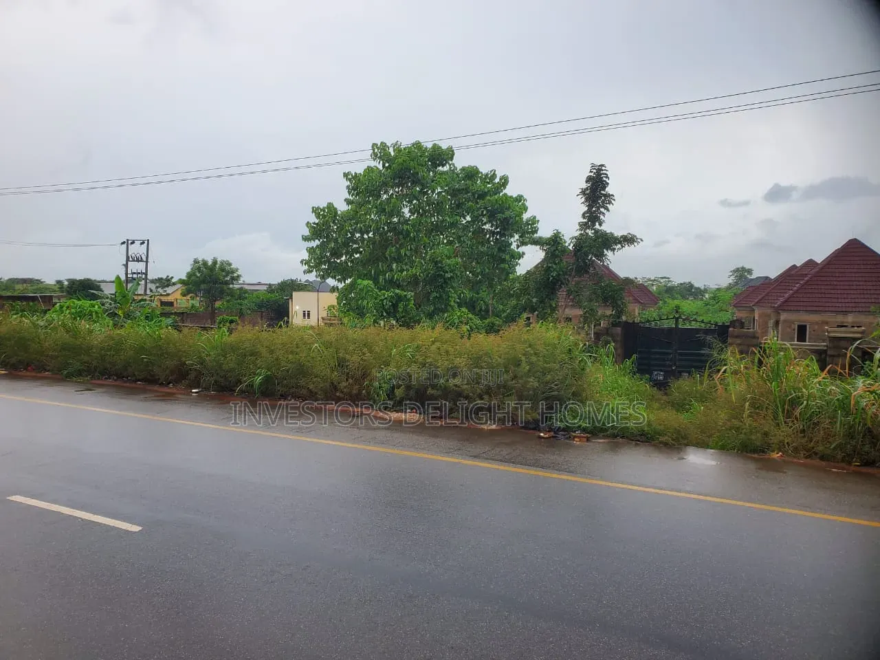 3bdrm Bungalow in Oshimili North for sale