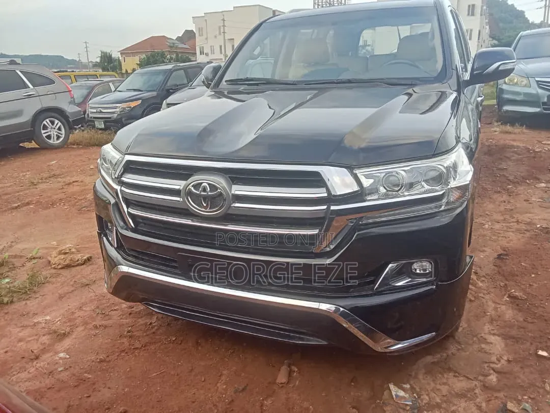 Toyota Land Cruiser 2010 Black
