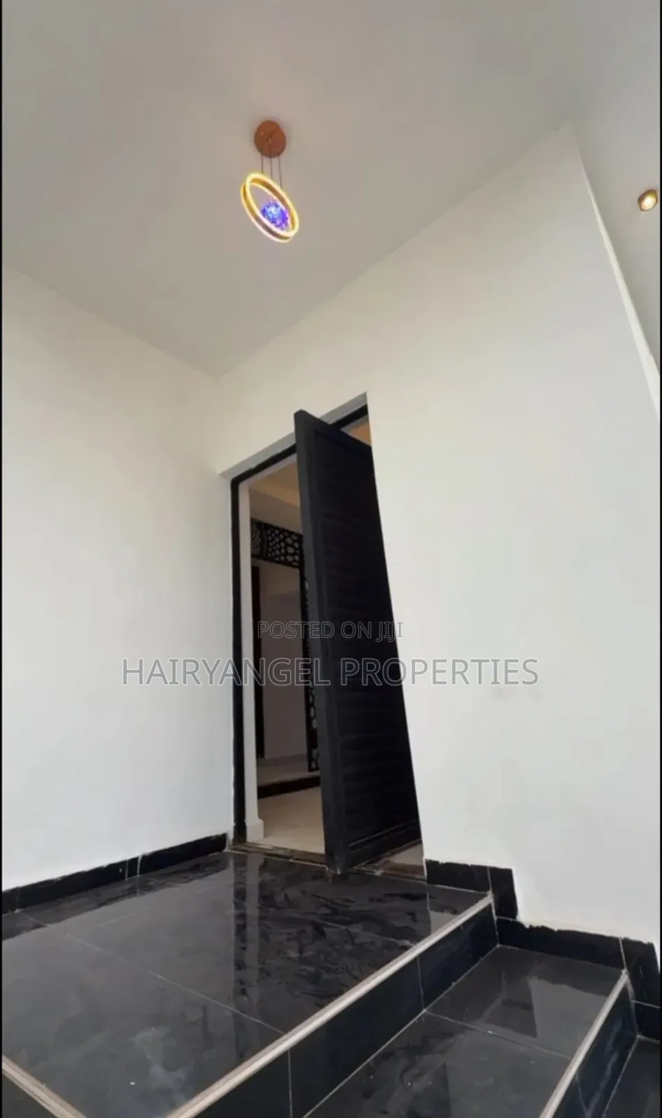 5bdrm Duplex in Oshimili North for sale