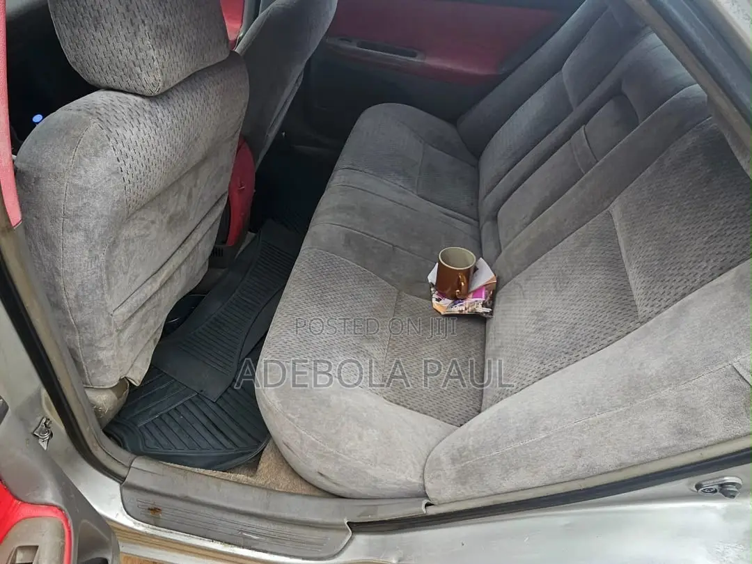 Toyota Camry 2004 Silver