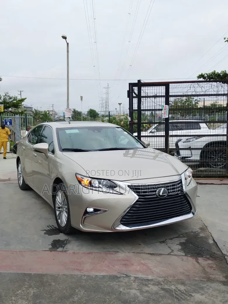 Lexus ES 2016 Gold