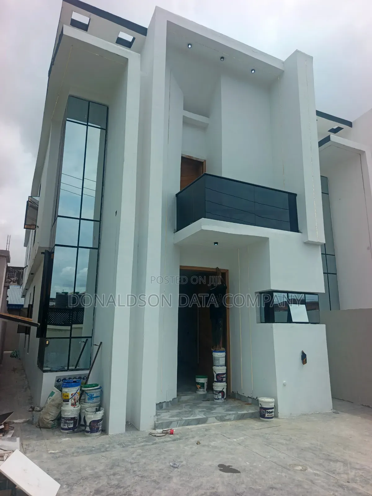 4bdrm Duplex in Opposite Maplewood, Pen Cinema for sale