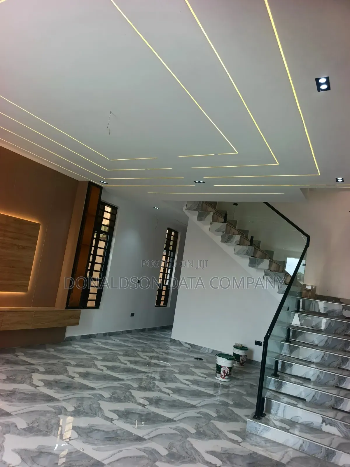 4bdrm Duplex in Opposite Maplewood, Pen Cinema for sale