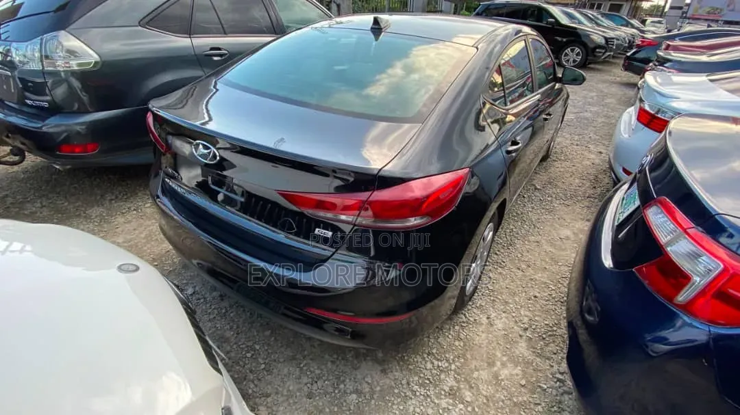 Hyundai Elantra 2017 Black