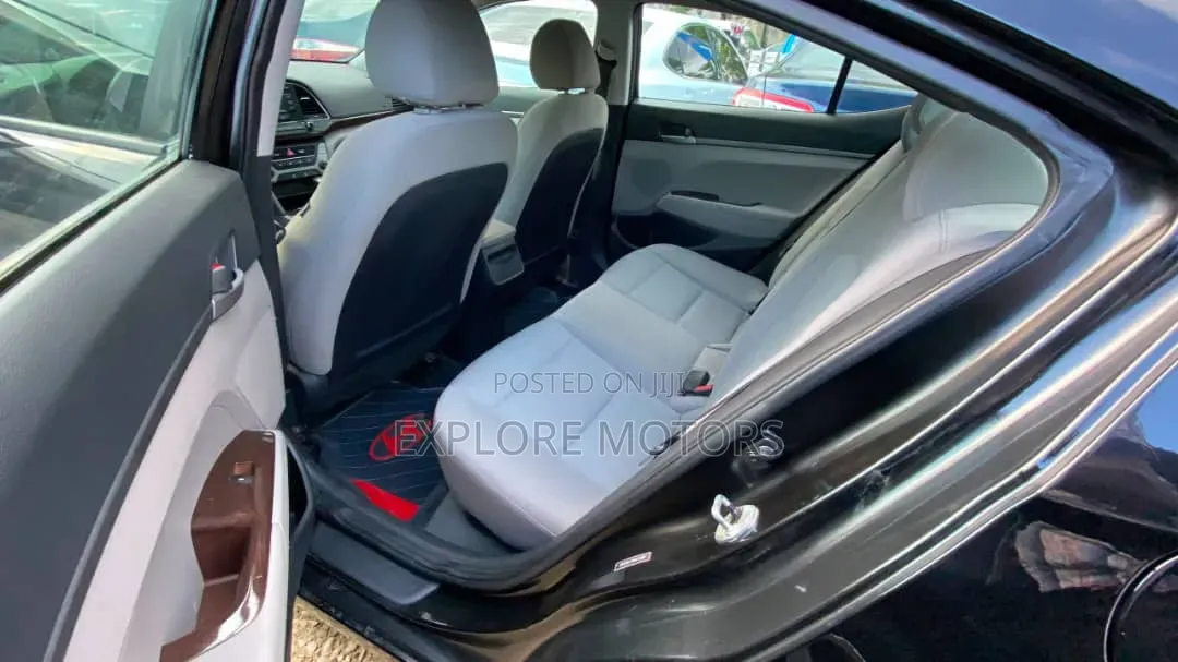 Hyundai Elantra 2017 Black