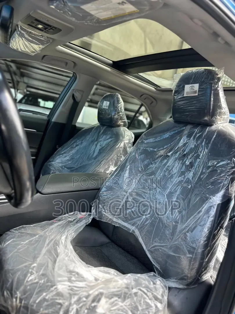 Toyota Camry 2018 Blue