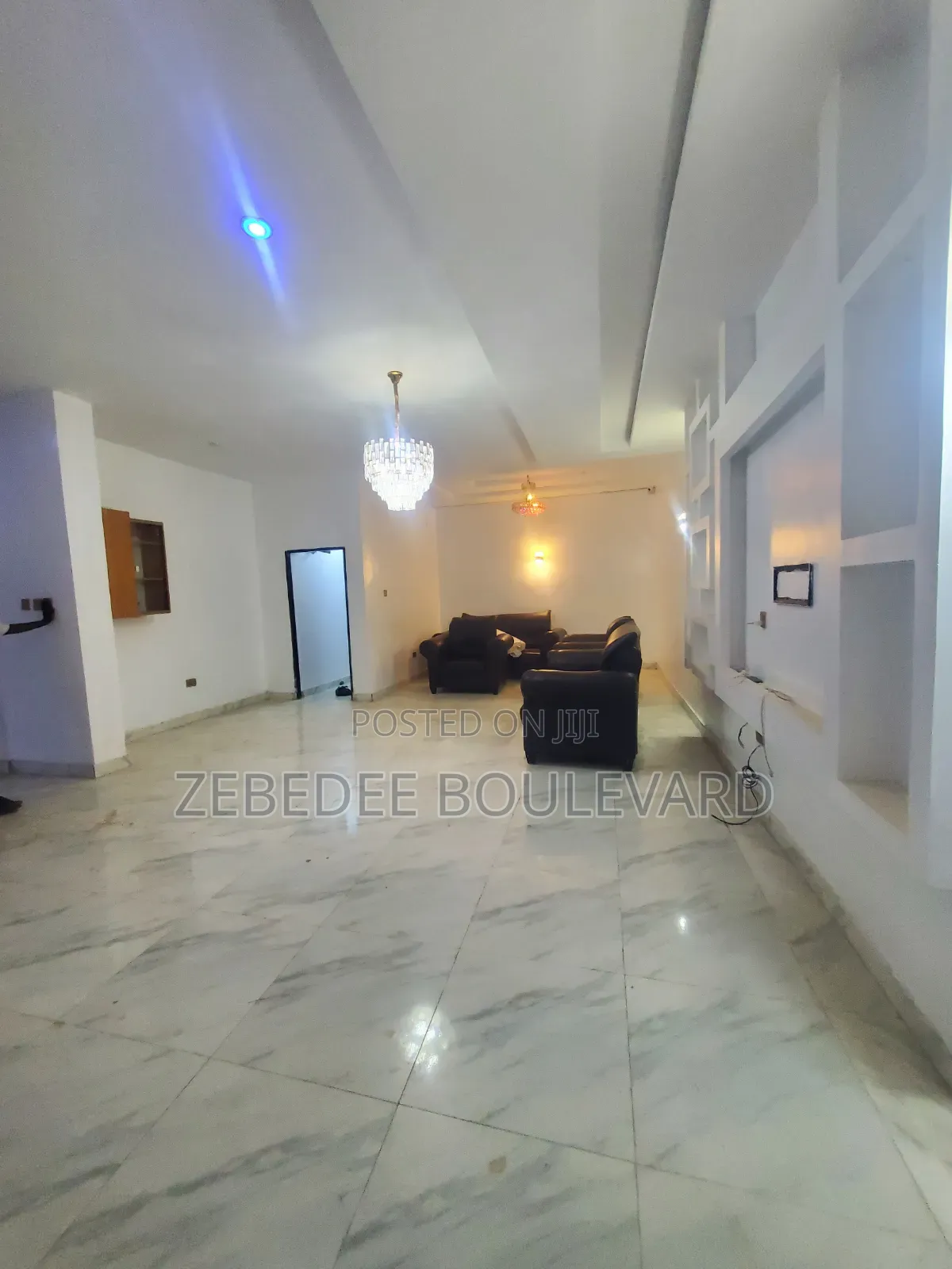4bdrm Townhouse / Terrace in Gaduwa for rent