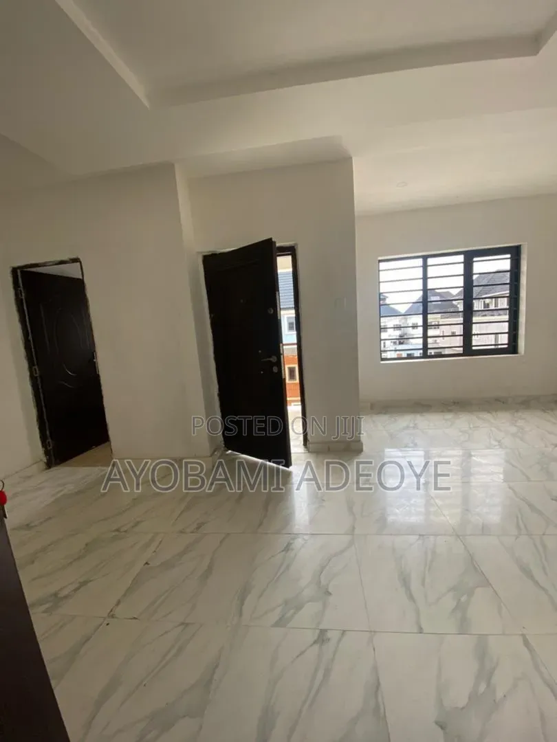 4bdrm Duplex in Royal Court, Osapa london for rent
