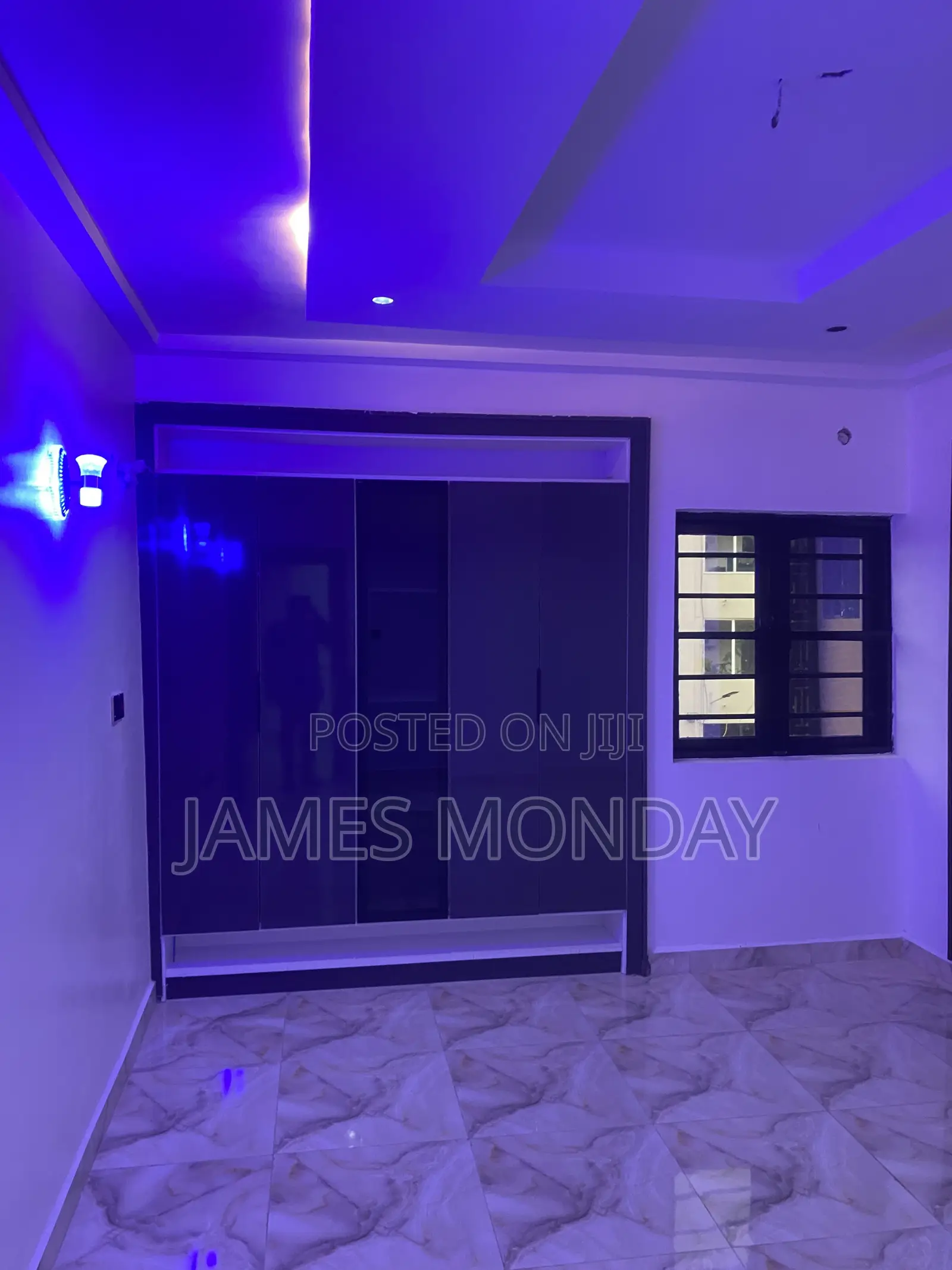 3bdrm Block of Flats in Private Residence, Area 10 for rent