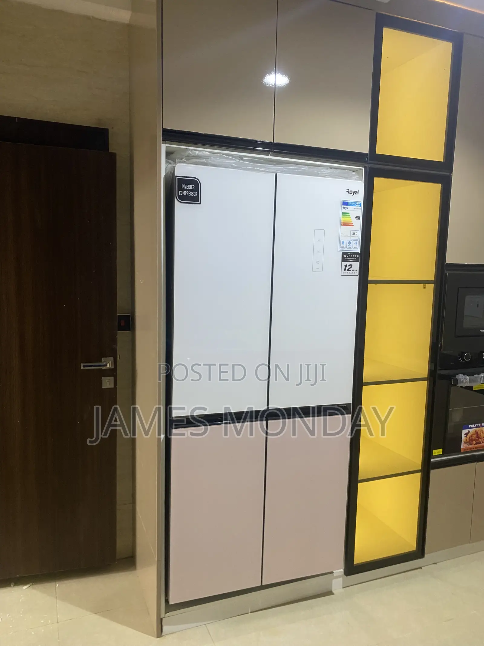3bdrm Block of Flats in Private Residence, Area 10 for rent