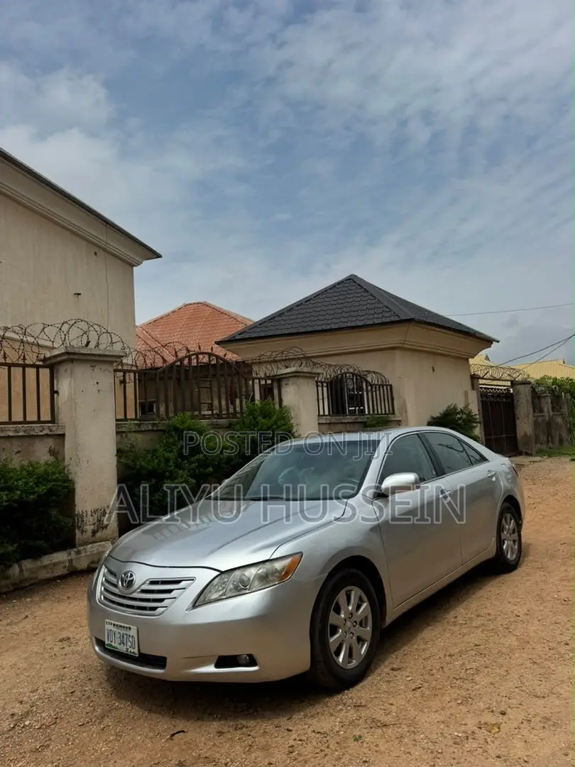Toyota Camry 2009 Silver