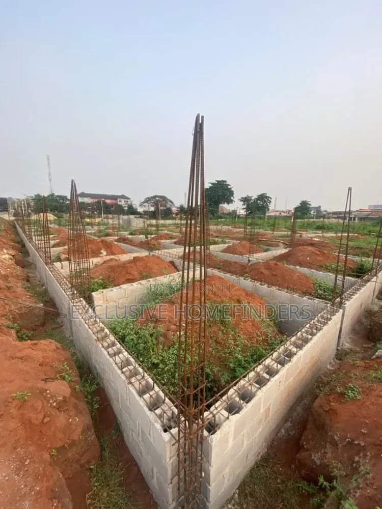 4bdrm Duplex in Adozillion Court, Omole Phase 2 for sale