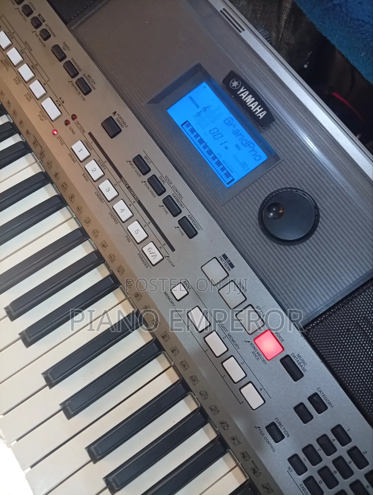 Yamaha PSR-E443 61-Key Keyboard | Excellent Condition