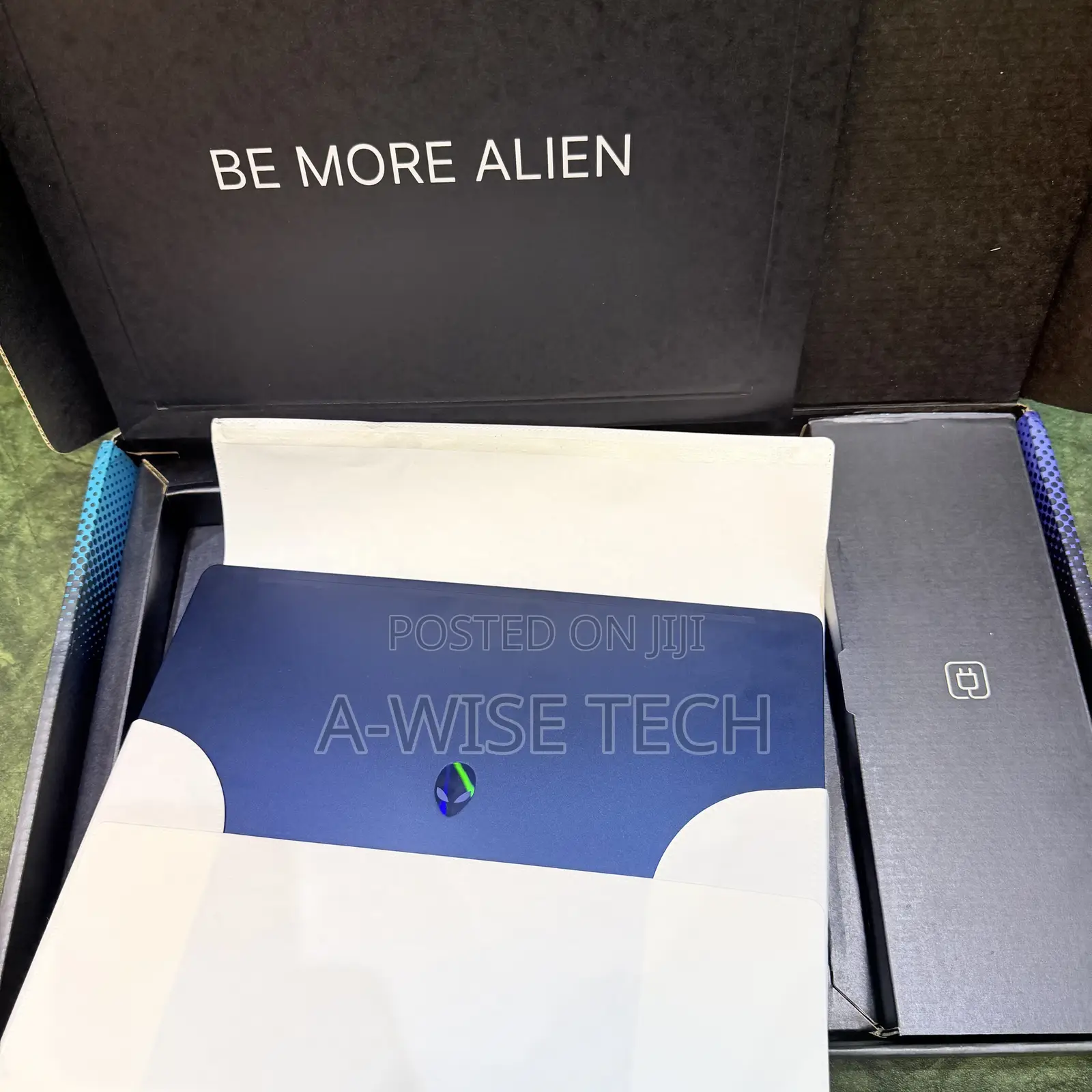 New Laptop Alienware 16 Aurora 16GB Intel Core 7 SSD 1T