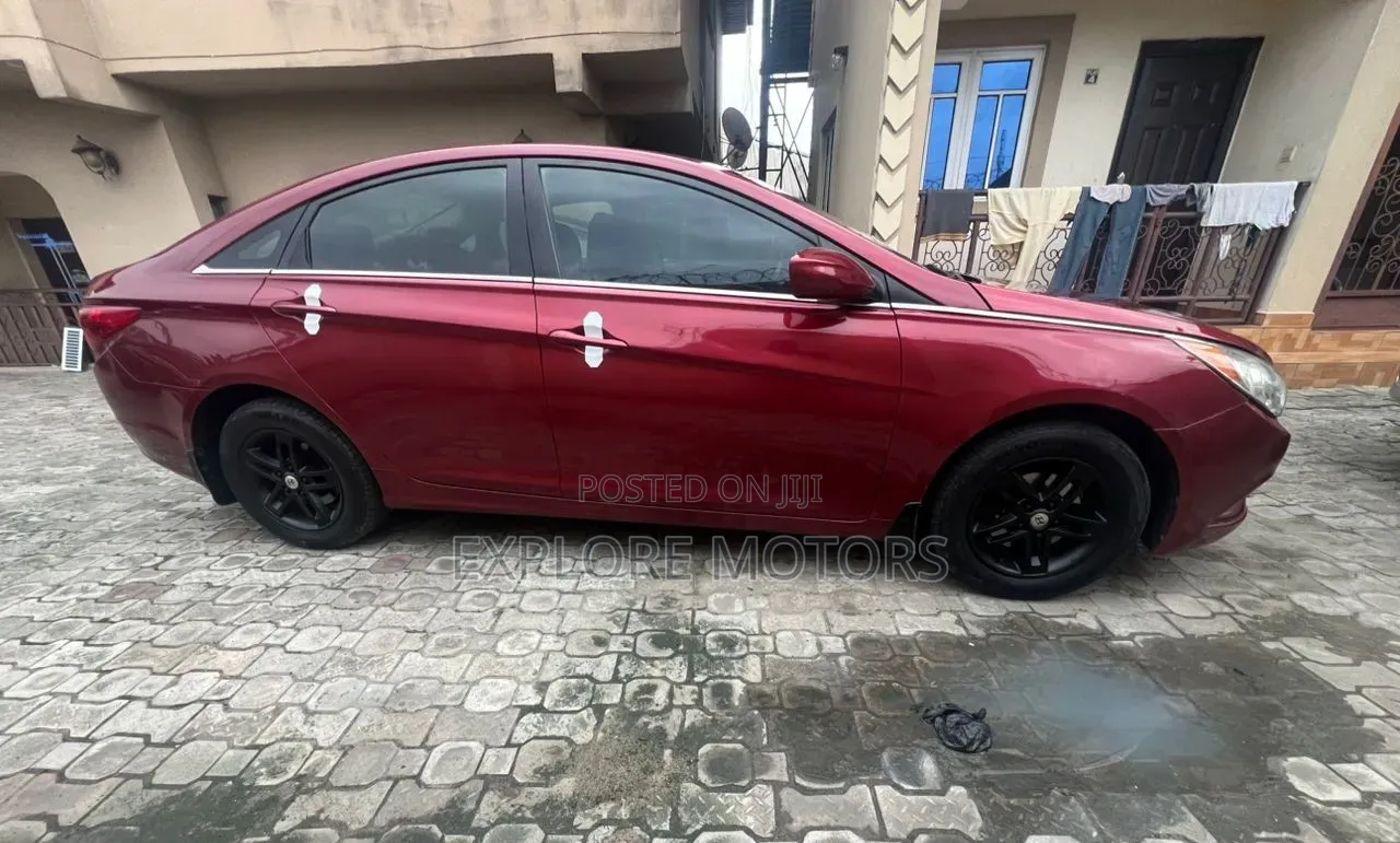 Hyundai Sonata 2013 Red