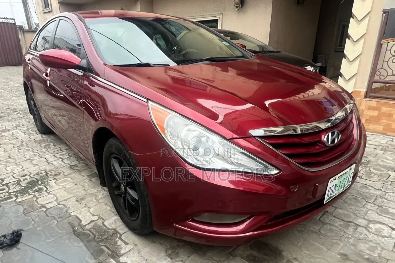 Hyundai Sonata 2013 Red