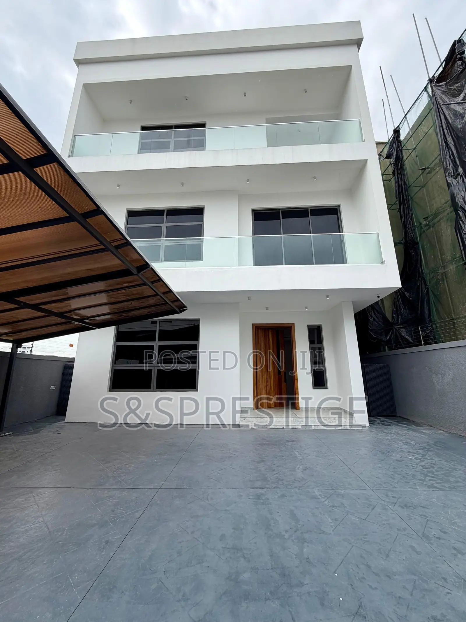 5bdrm Duplex in Ikoyi for sale