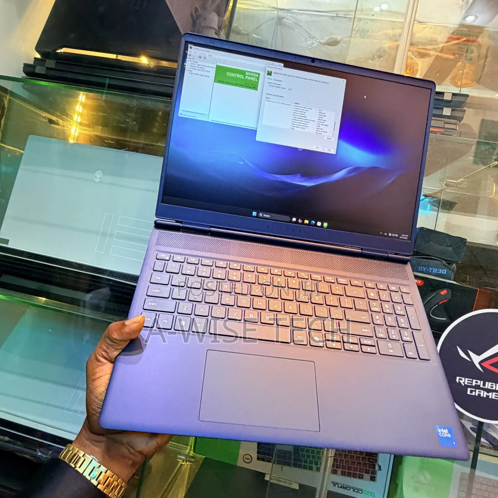 New Laptop Alienware 16 Aurora 16GB Intel Core 7 SSD 1T