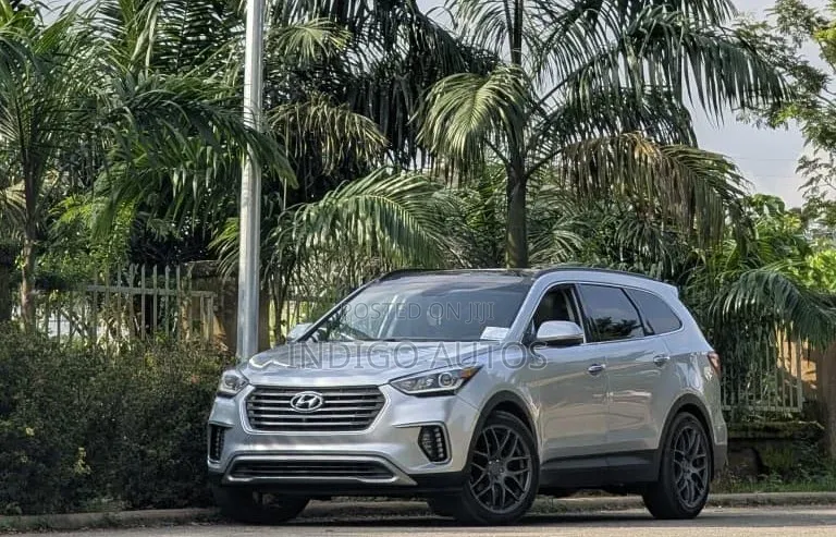 Hyundai Santa Fe Limited Ultimate AWD 2017 Silver