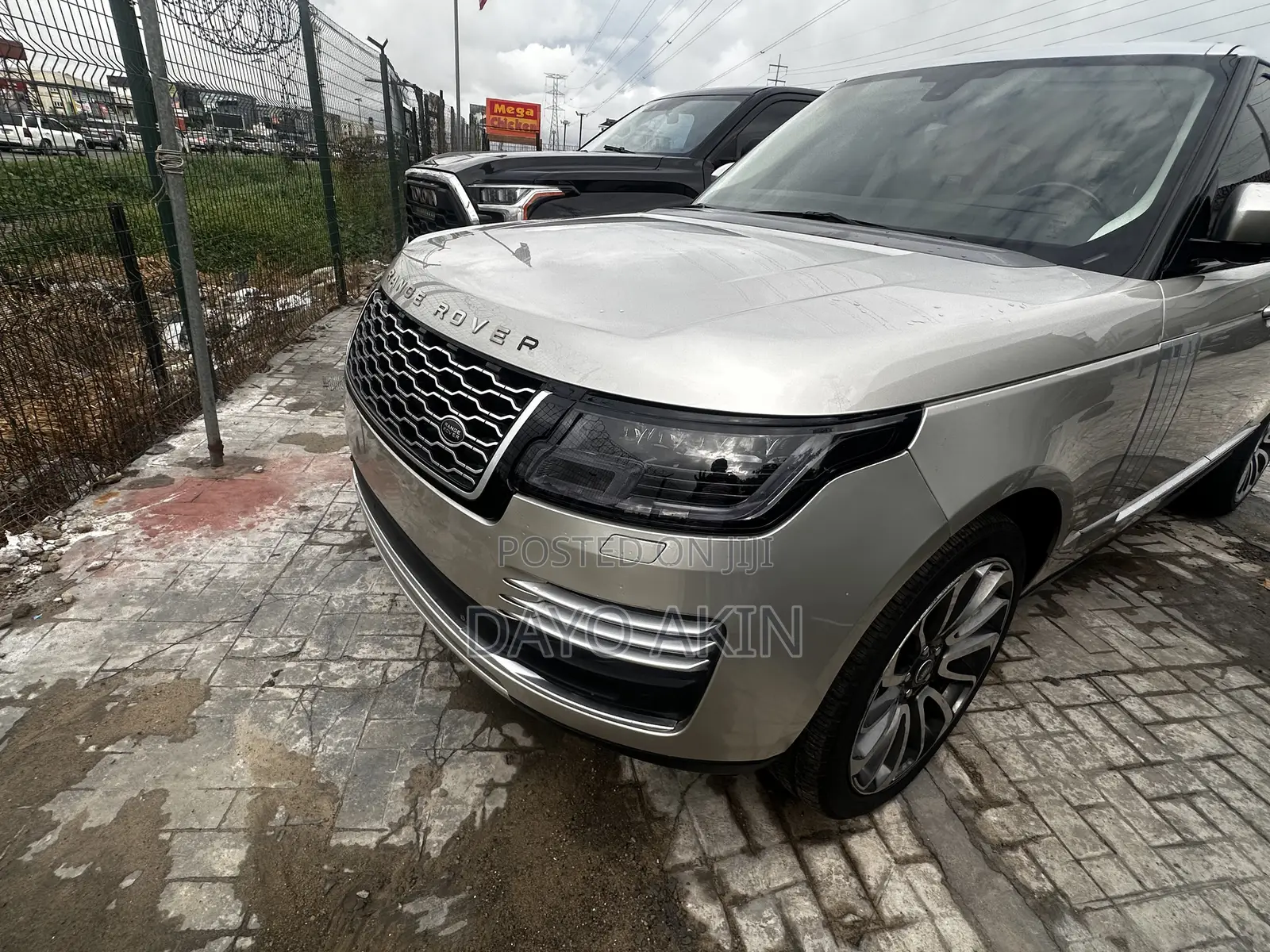 Land Rover Range Rover 2014 Gold