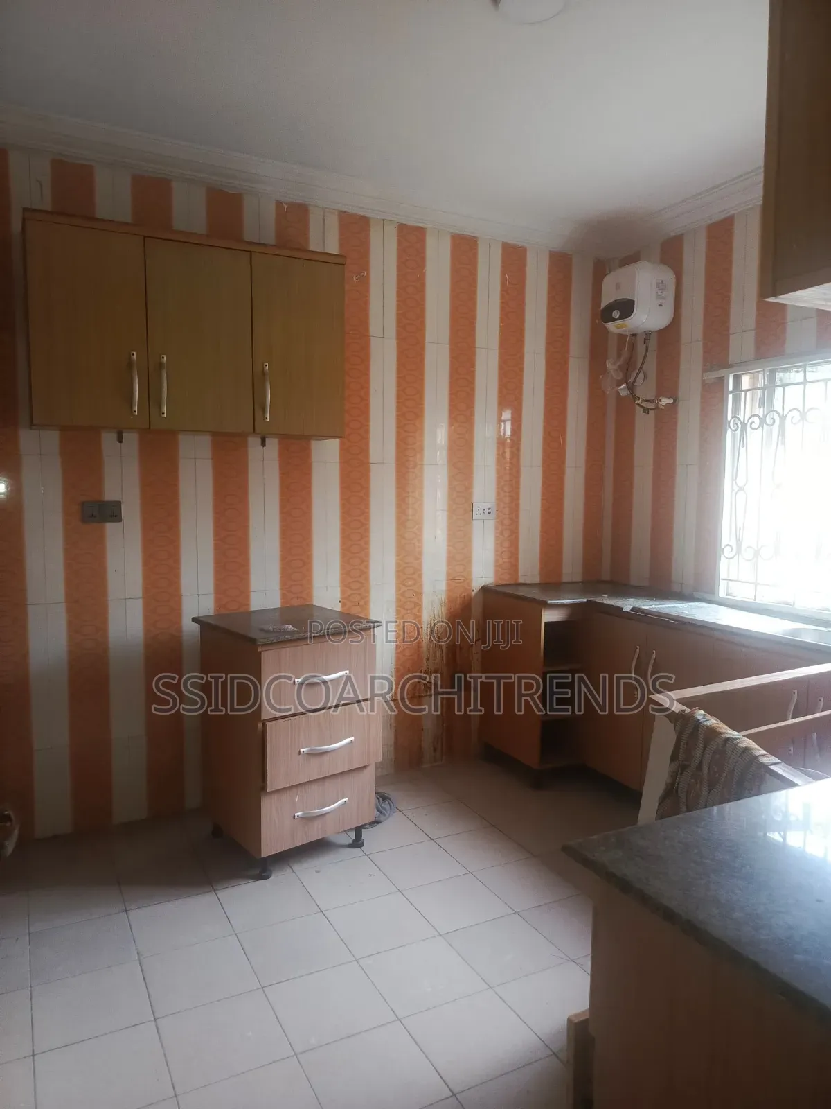 3bdrm Apartment in Call To Access, Ikate for rent