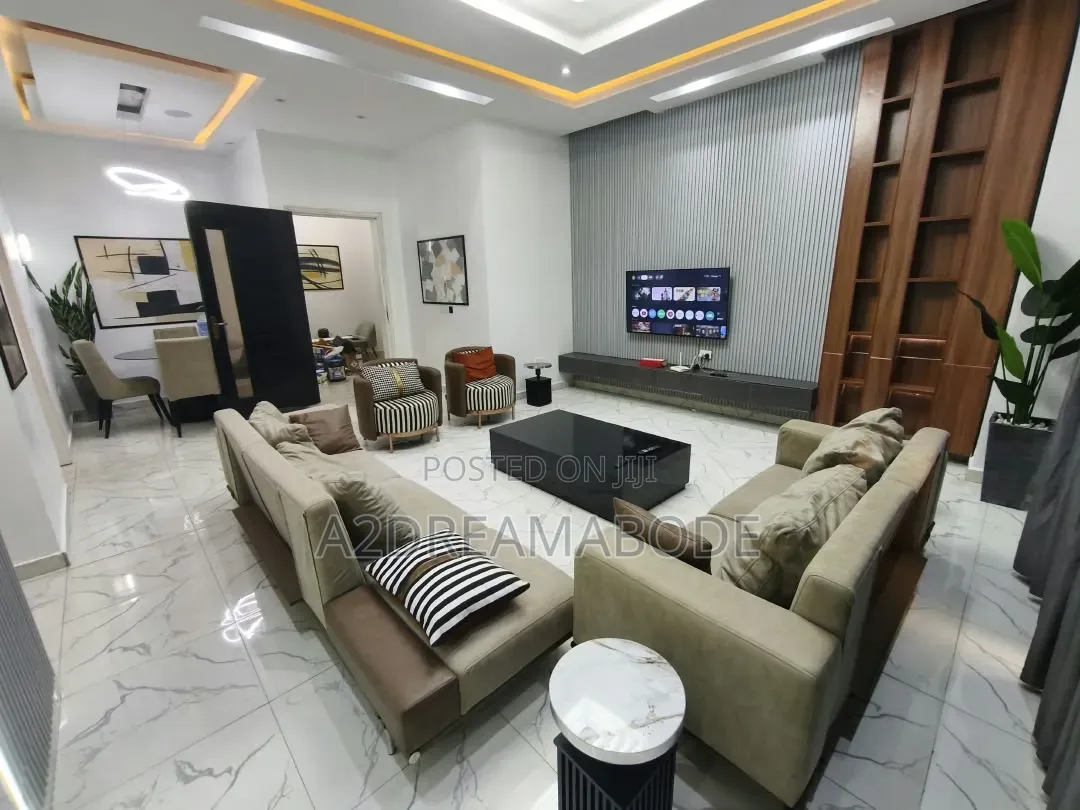 Furnished 3bdrm Apartment in Ikeja Gra for rent