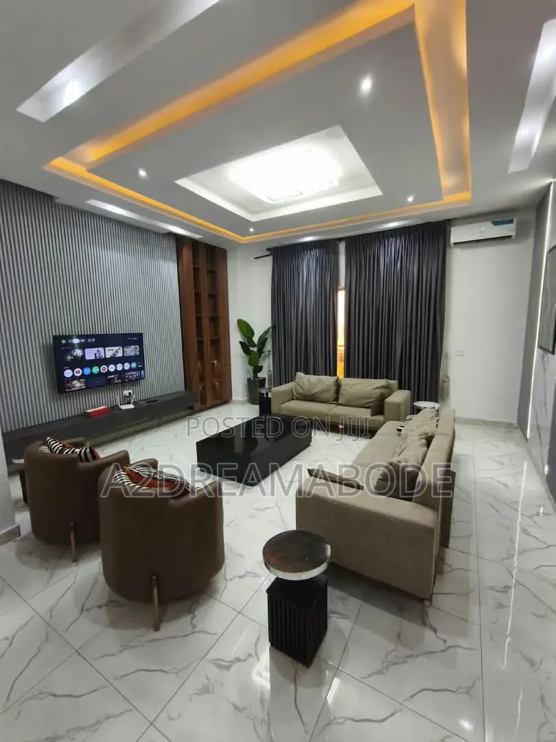 Furnished 3bdrm Apartment in Ikeja Gra for rent