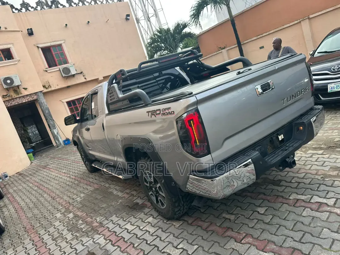 Toyota Tundra 2016 Gray