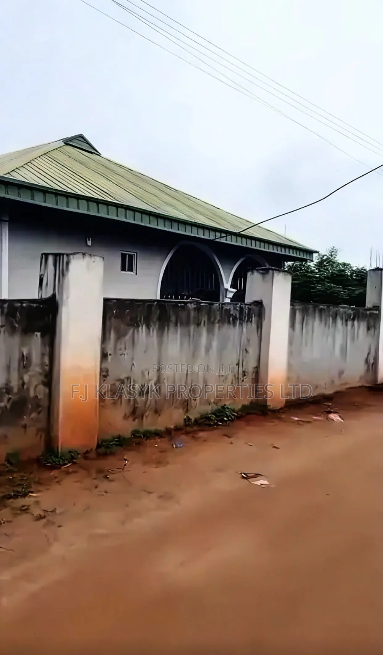 4bdrm Block of Flats in Benin City for sale