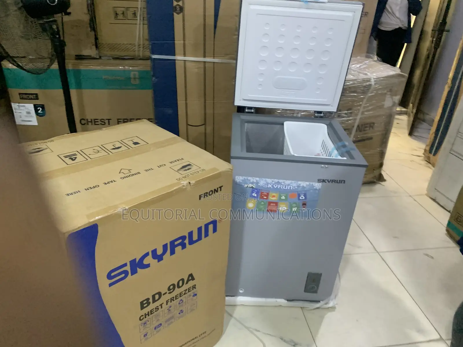 Skyrun 90L Chest Freezer for Groceries