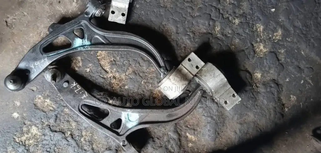Ford Explorer 2013 Front Lower Control Arms – Direct Tokunbo