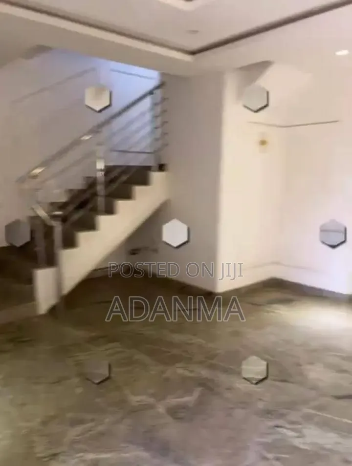 3bdrm Duplex in Jahi, Jabi for sale