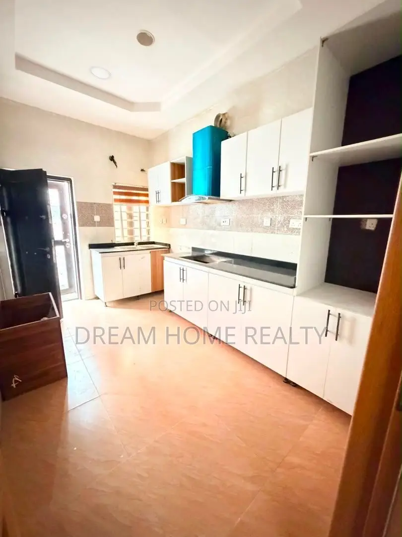 Studio Apartment in Ikota for rent
