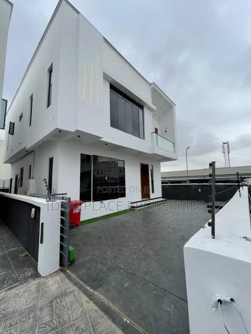 5bdrm Duplex in Idado for sale