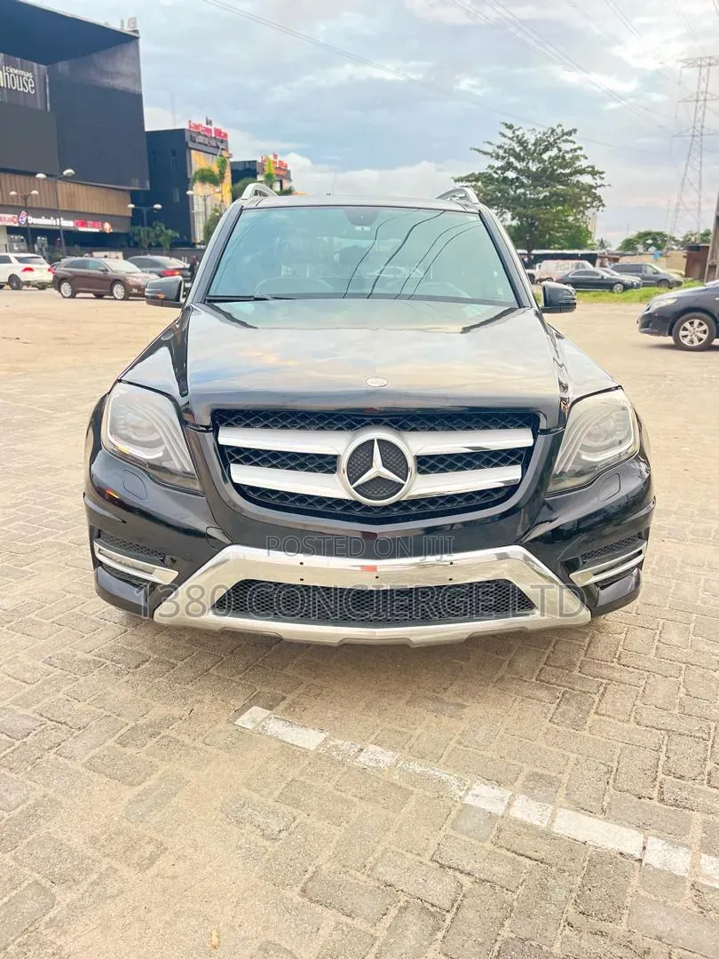 Mercedes-Benz GLK-Class Base GLK 350 4dr AWD 4MATIC (3.5L 6cyl 7A) 2015