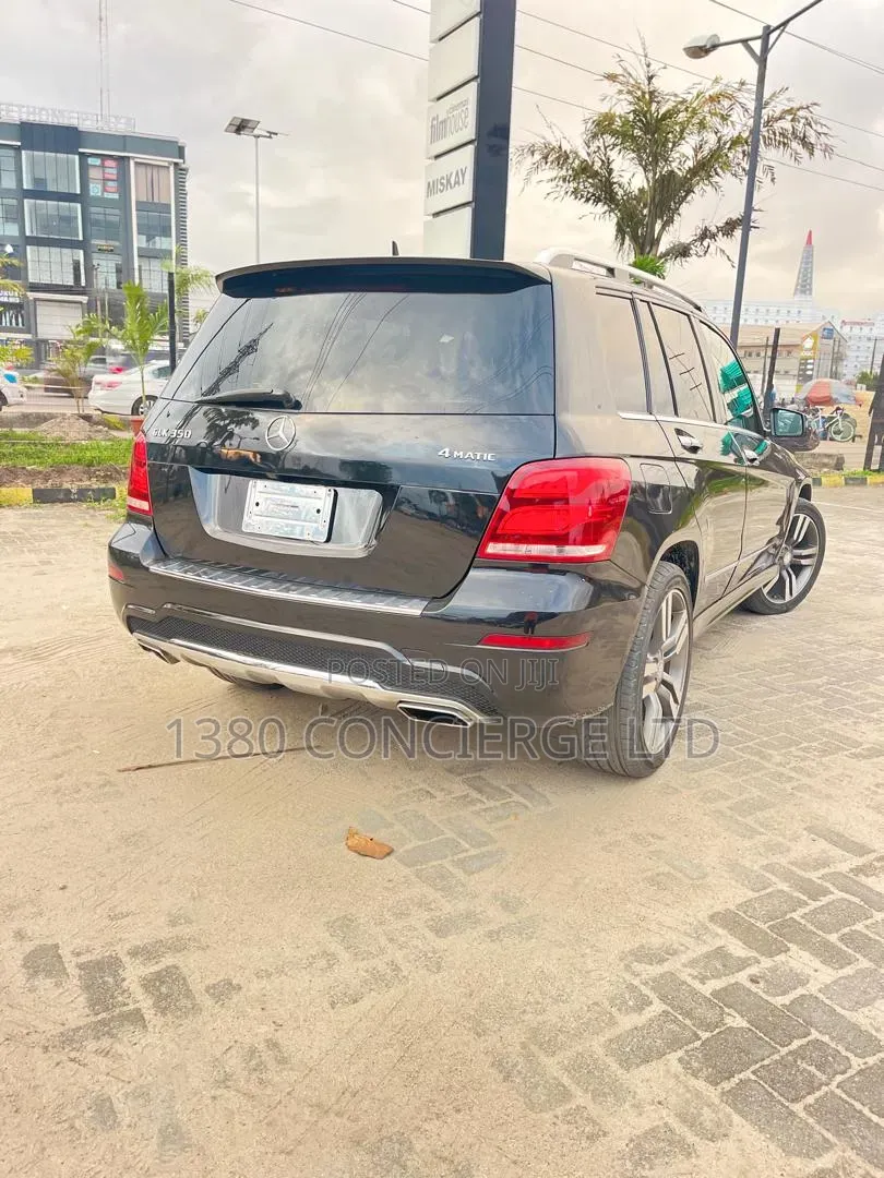 Mercedes-Benz GLK-Class Base GLK 350 4dr AWD 4MATIC (3.5L 6cyl 7A) 2015