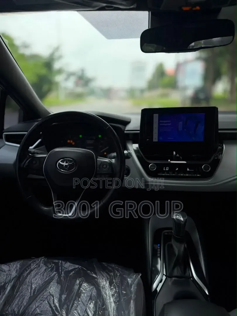 Toyota Corolla 2023 Gray